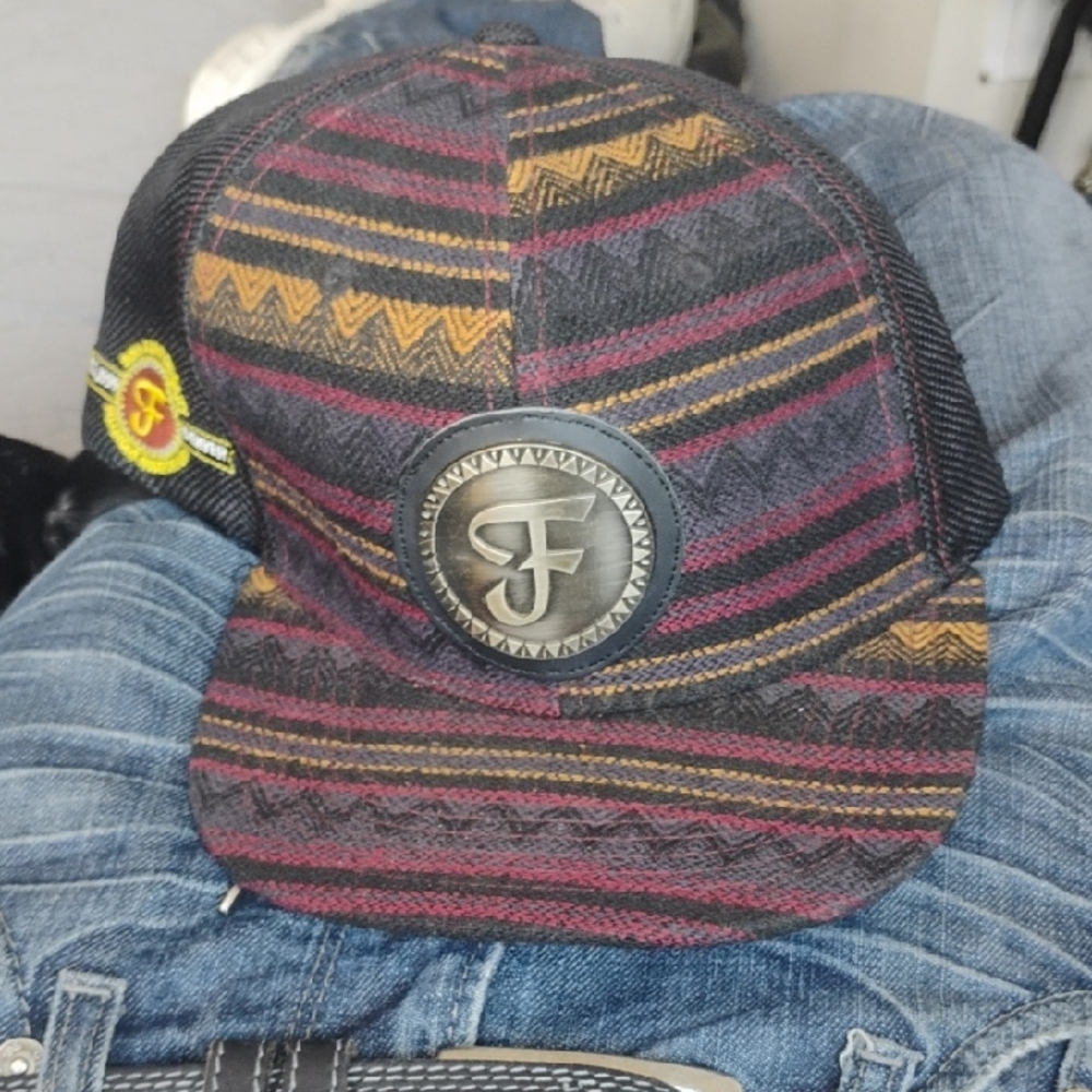 Stylish Black and Red Patterned Cap
